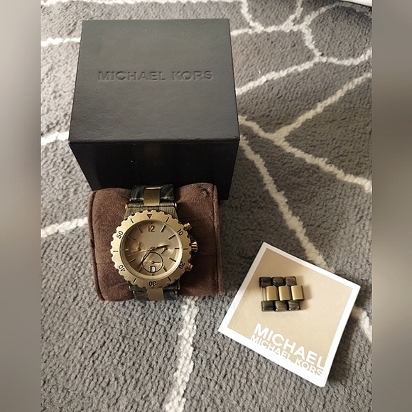 Michael Kors Chronograph MK 5597 Dylan Bronze Stopwatch - Picture 2 of 13